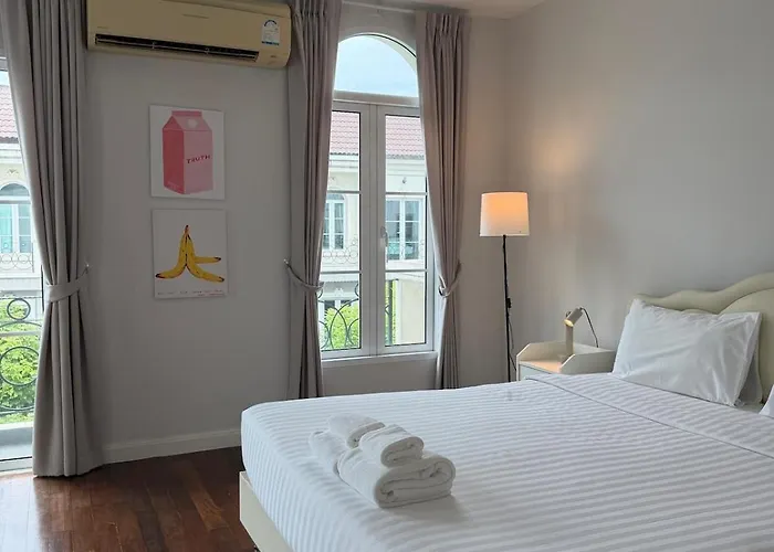 Entire 3Bedroom Townhome, Shared Swimming Pool In Sukhumvit, 2927
