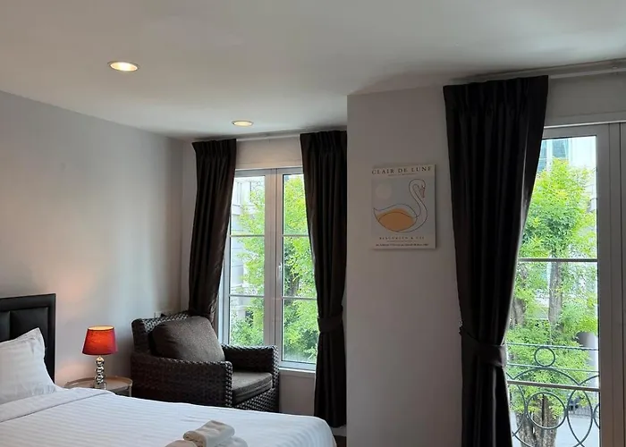 Entire 3Bedroom Townhome, Shared Swimming Pool In Sukhumvit, 2901