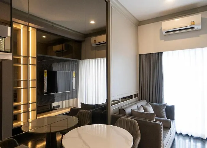 Thonglor Luxury Condo With Jacuzzi