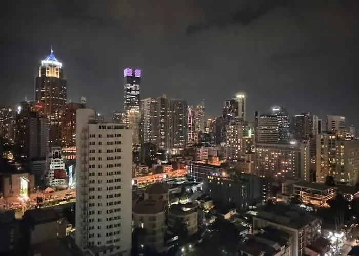 Omni Tower Direct Rooms Apartment