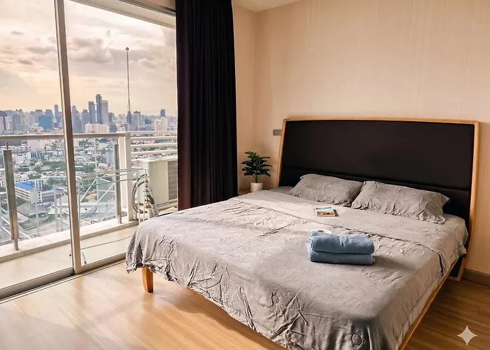 Strolling In The Clouds 37Th Floor Panoramic View Apartment In Bangkok Near Bts Phra Khanong Station Infinity Pool Luxurious And Cozy Home