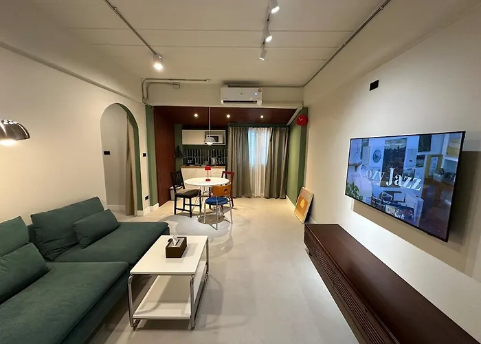 Kasa Haus - Mid-Century Modern