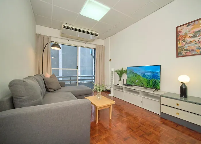 Sukhumvit 23, Asoke, Executive 70Sqm Suite, Full Office