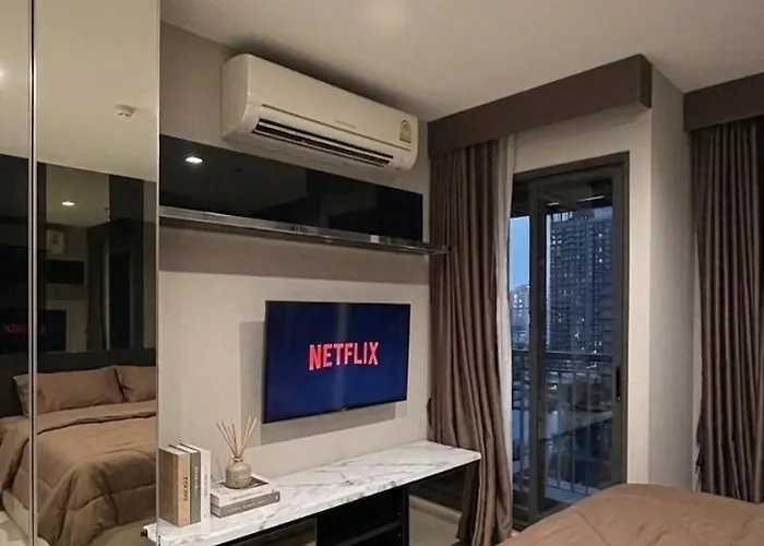 Thonglor Bts Bangkok Smart Tv City Center