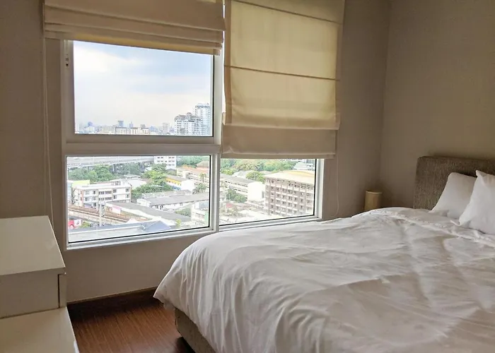 Entire Condo Only 5Mins Walk To Bts Onnut