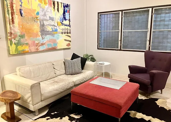 2 Bedroom Local House For 4 Guests - Pet Friendly