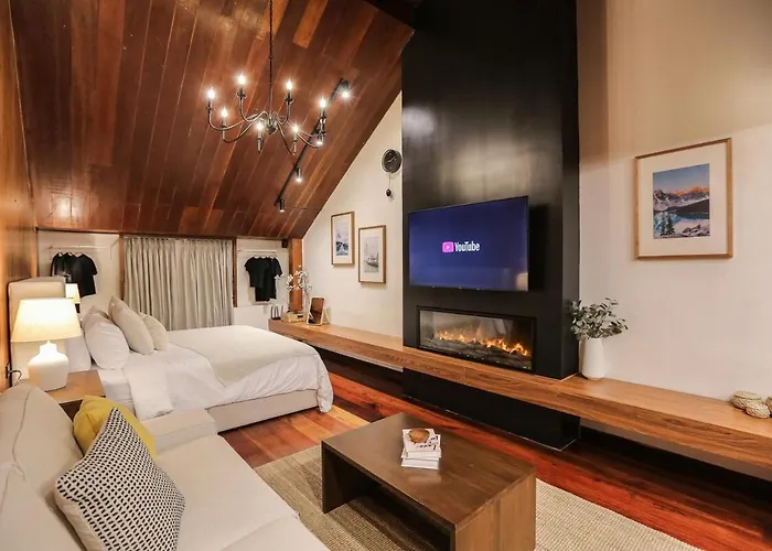 Rustic Cabin Flat At China Town 2Min Walk To Mrt