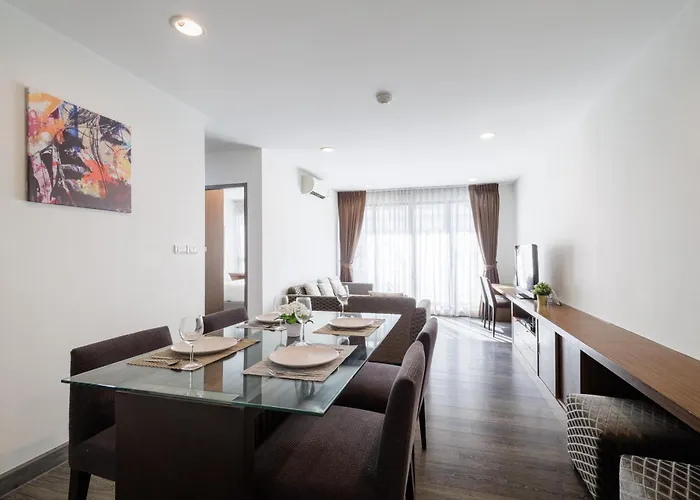 Huge Luxury Condo Center Of Bkk! 5 Mins Bts Asok!