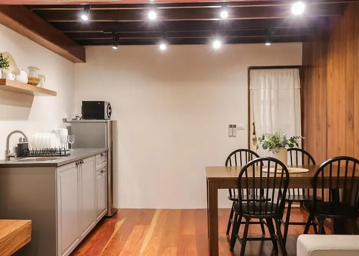 Rustic Cabin Flat At China Town 2Min Walk To Mrt