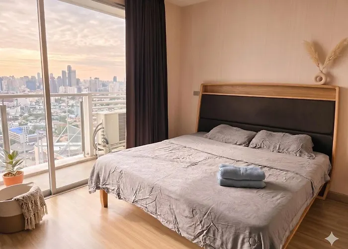 Strolling In The Clouds 37Th Floor Panoramic View Apartment In Bangkok Near Bts Phra Khanong Station Infinity Pool Luxurious And Cozy Home
