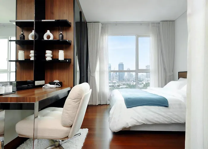 New 5Min Thonglo Bts, Pool, Fitness 4 Guests Max Near Emsphere, Emquartier
