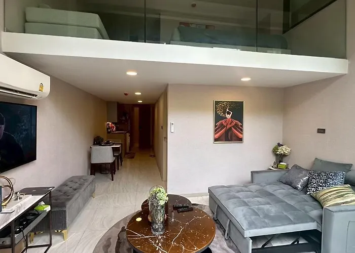 Stylish Modern Suit City View Asoke