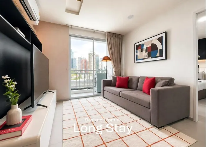 500M Bts L Large 53 Sqm L Rooftop Pool