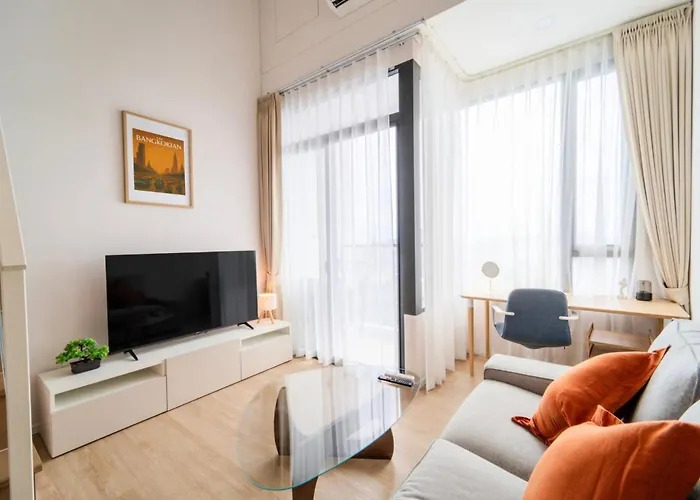 Panoramic Duplex Rama 9 Modern Infinity Pool & Gym
