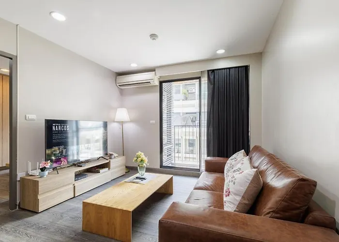 Asoke Bts Gympool Netflix 40Sq 1Living1Bed Bathtub