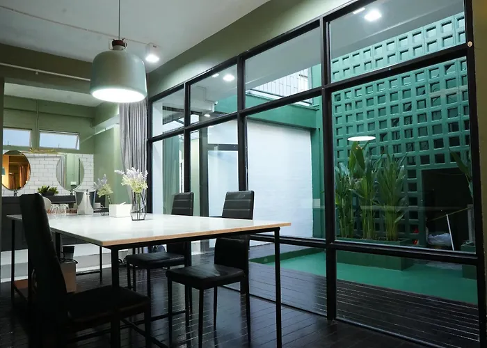 Pratunam Design Boutique
