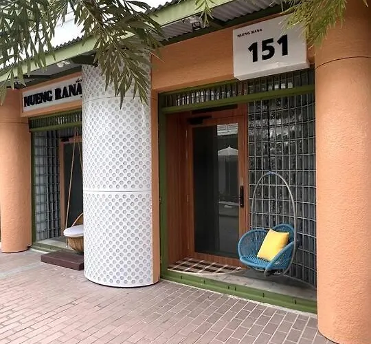 Nueng Rana Twin Houses 2 Private Homes Yaowarat