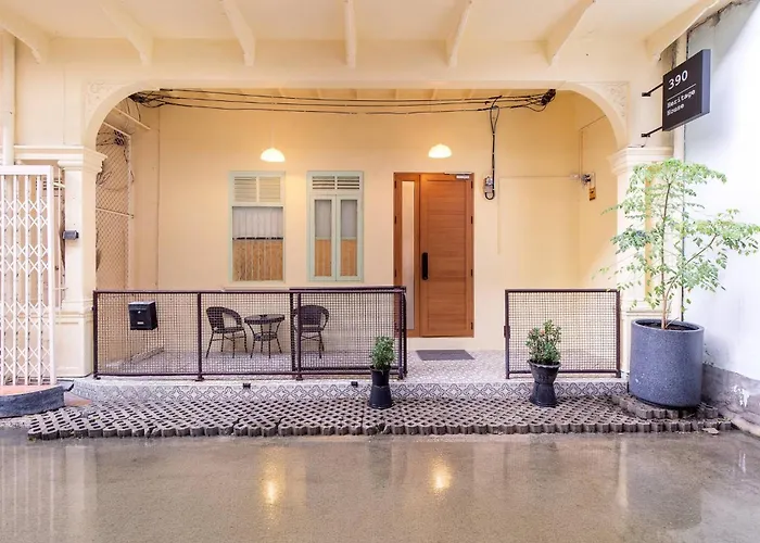Spacious Heritage House Prime Location Family Stay