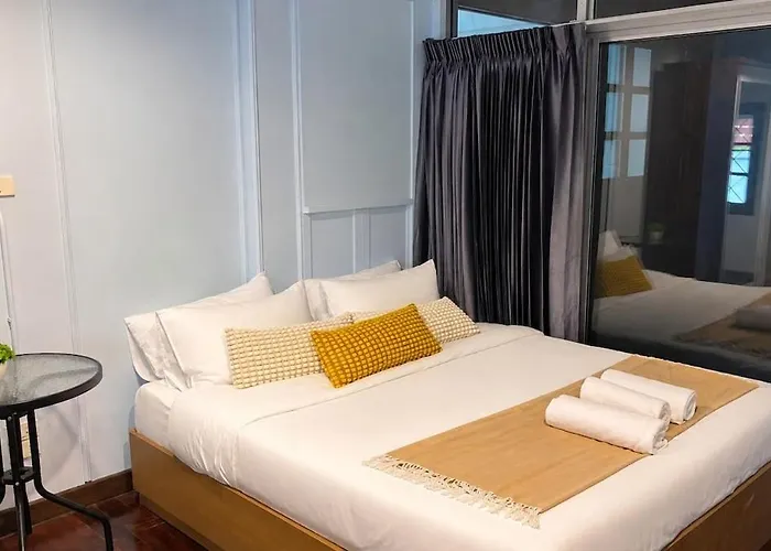 Cozyontop Chatuchak Canal House