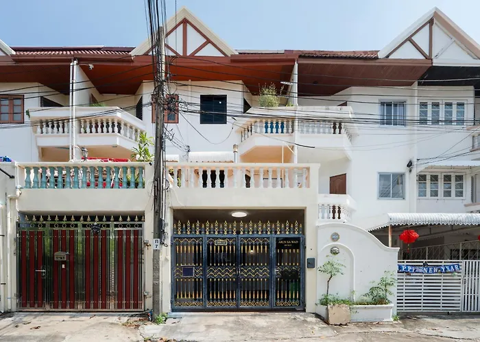 Katie House Sukumvit 10 Pax