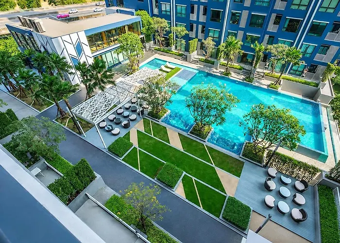 Modern Pool View Stay - The Niche Mono Ratchavipha