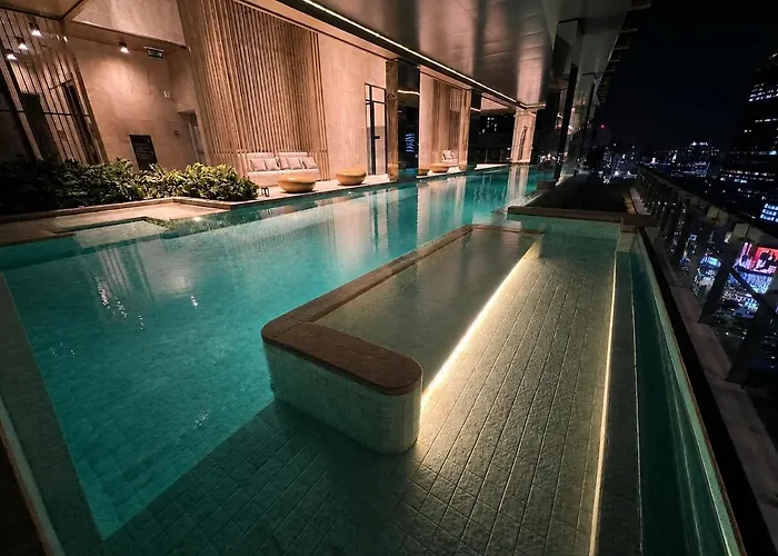 Luxury Stay, Walk To One Bangkok