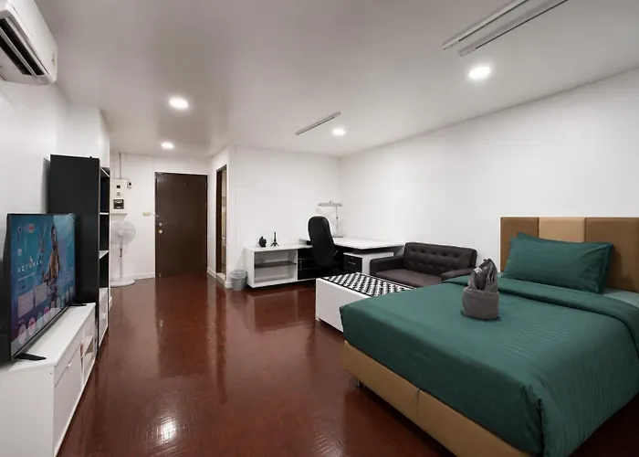 Remote Work Ready 50Sqm Work Desk Sleeps 3