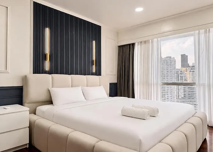 Near Bts Nana And Terminal 21 One Bedroom