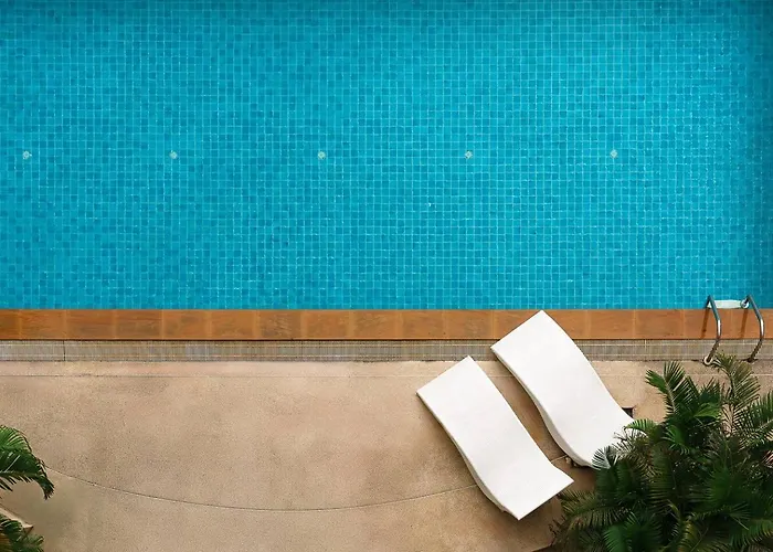 Wander Nana - Pool View Apartment With Soaking Tub