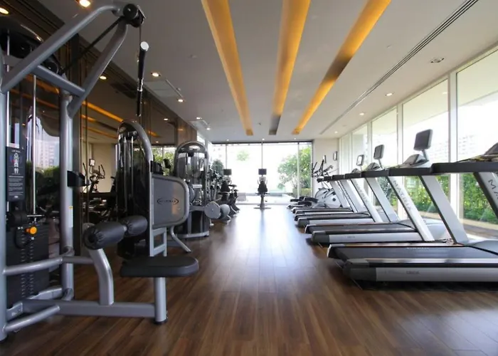 Thonglor:Private Jacuzzi Kingbed Pool Gym Parking