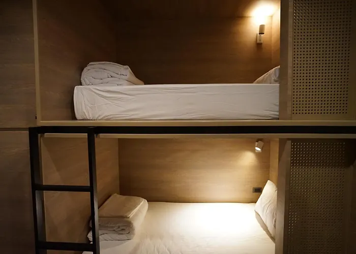 T Hostel @ Victory Monument