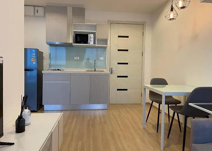 Accommodations Room With Balcony View Sukhumvit77