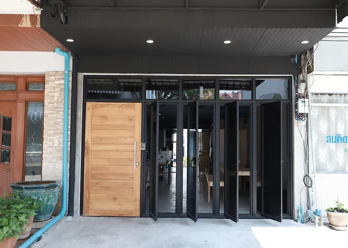 The Cube Hostel Khaosan