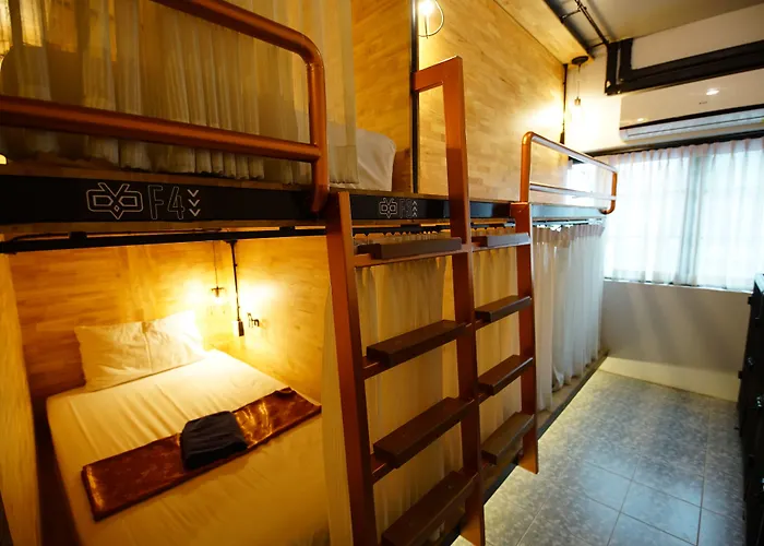 Sleep Owl Hostel