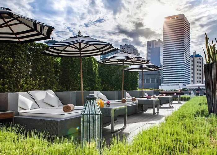 Mövenpick Hotel Sukhumvit 15 Bangkok - SHA Extra Plus Certified
