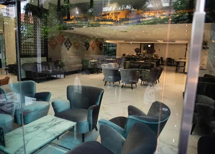 Iconic Hotel