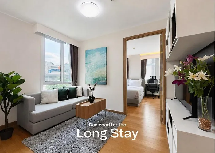Expansive Premier 1Br - Ultra Fast Wifi - Phrom Phong