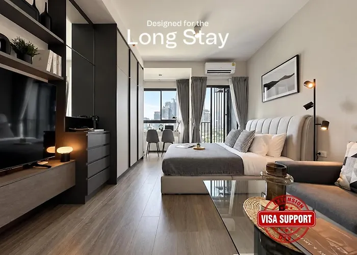 Refined High-Rise 1Br - Fast Wifi - Bts Phra Khanong