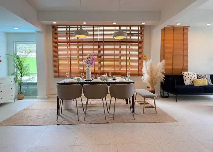 Private Pool Villas Sukhumvit 26 Near Bts Phrom Phong And Emsphere