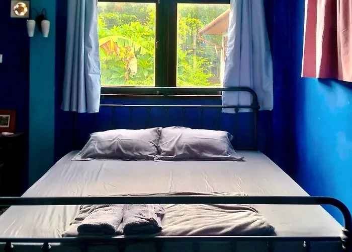 201 Art In Town Hostel