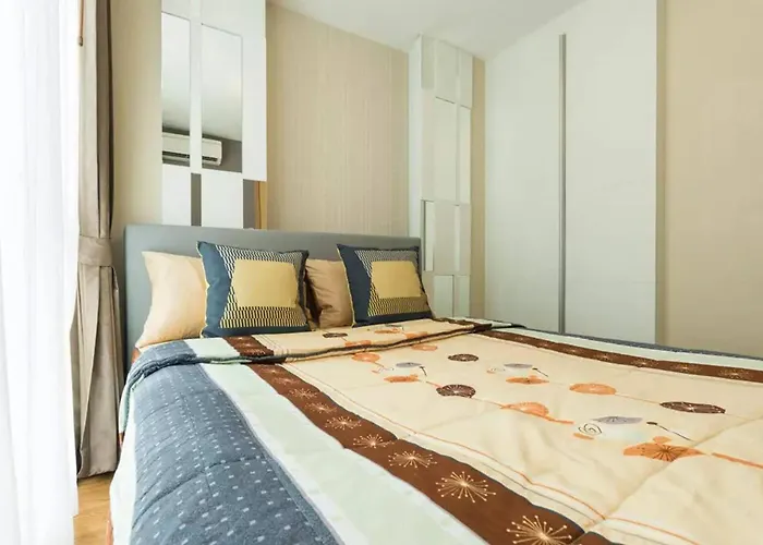 Resort Style Condo - Heart Of Bangkok