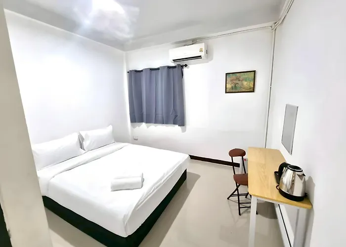 Bob House Khaosan - บ็อคเฮ้าท์ ข้าวสาร