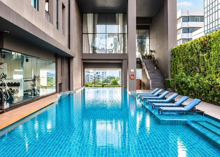 Ekkamai And Thonglor On Highfloor Skyline View With 24-Hour Easy Self Checkin Access To Skybar Pool Gym Sky Terrace