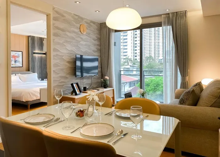 Near Bts - Large 49 Sqm - Pool And Gym
