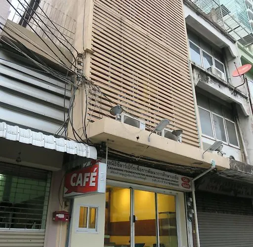 Cb Ekkamai