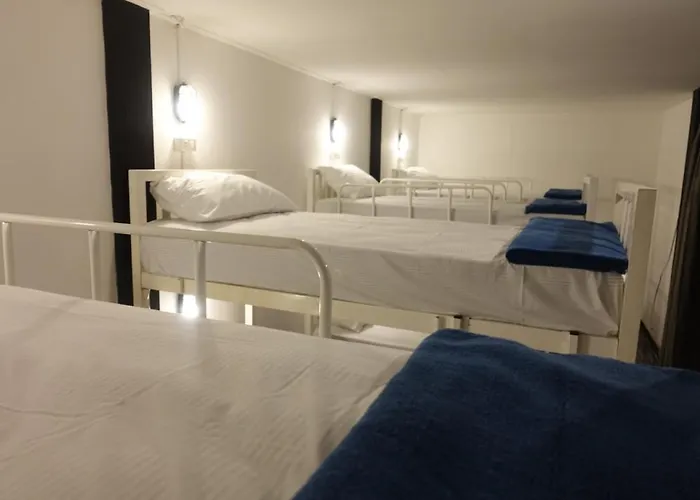 Mr.2 Hostel & Cafe'