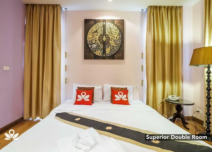 Zen Rooms Basic Glitz Bangkok Hotel.