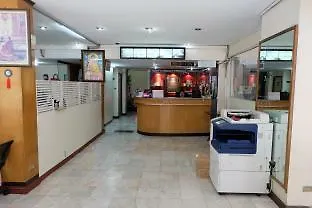 Sukhumvit 11 Business Inn By Bunk