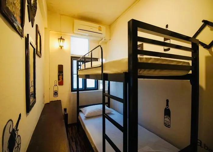 Suvarnabhumi Airport YHA Hostel