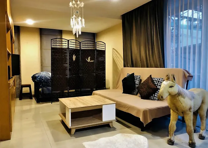 Private Charming Share Room In Core Of Bangkok